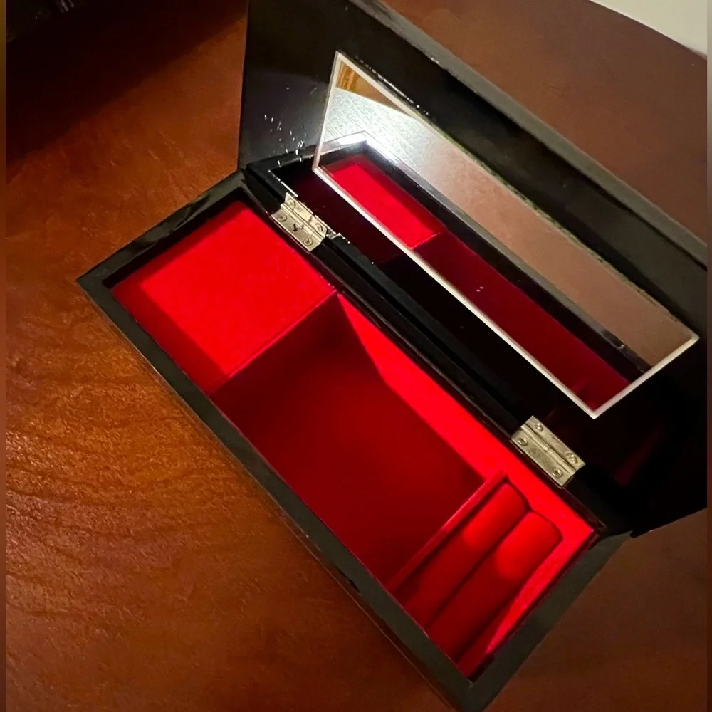 Japanese Vintage Fuji Black Lacquer Music Jewelry Box with Mirror inside.